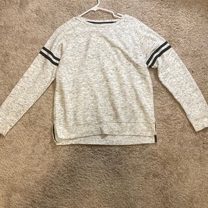 Bobbie brooks cope neck sweater size s